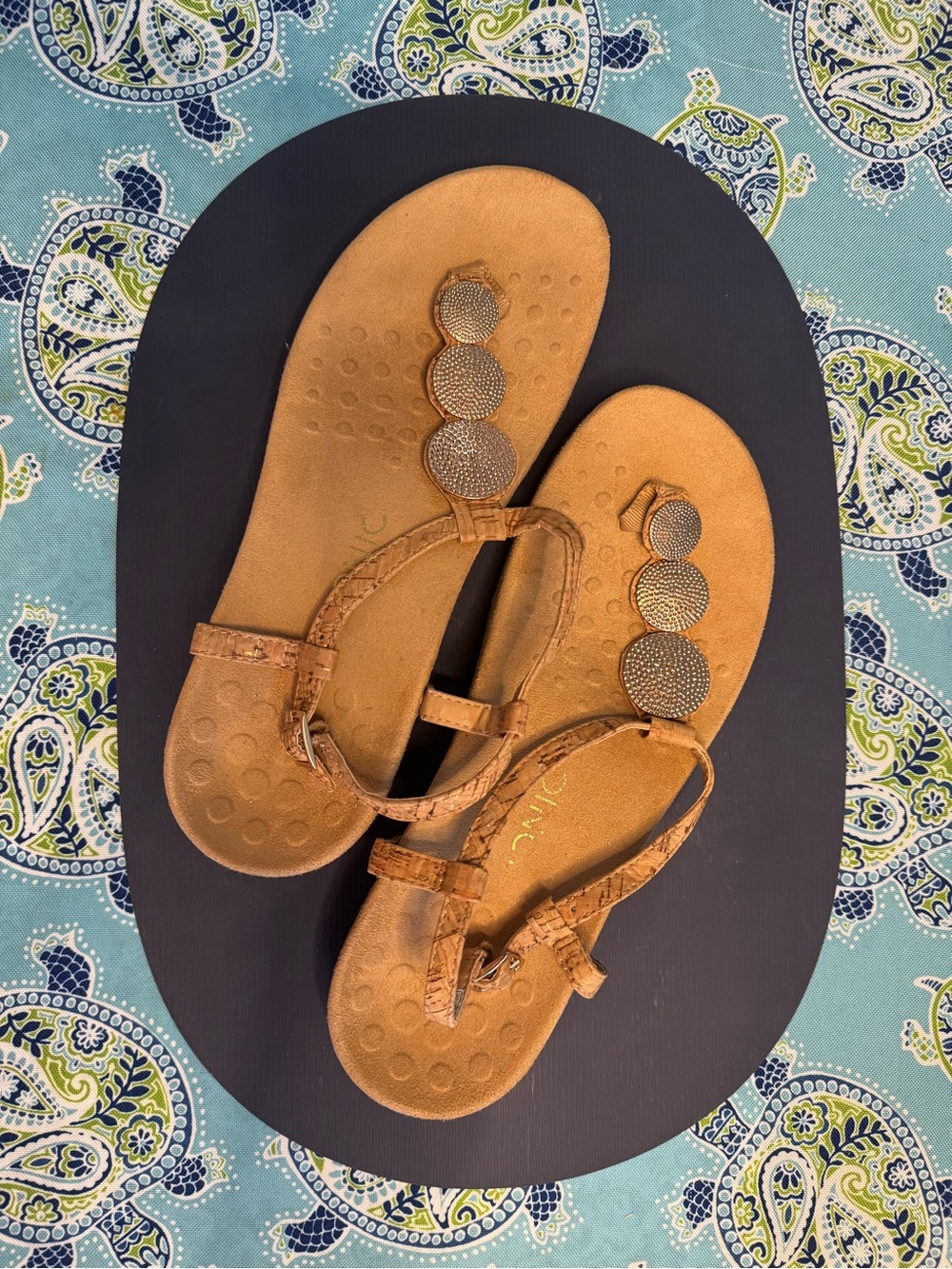 Vionic Women’s Lizbeth 9M T-Strap Gold Cork Leather Orthotic Sandals EUC